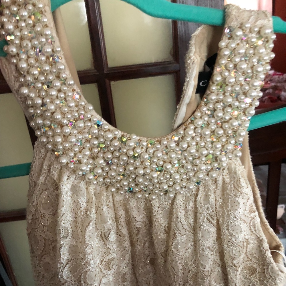 Cachet weadding gown used once size 4 $150